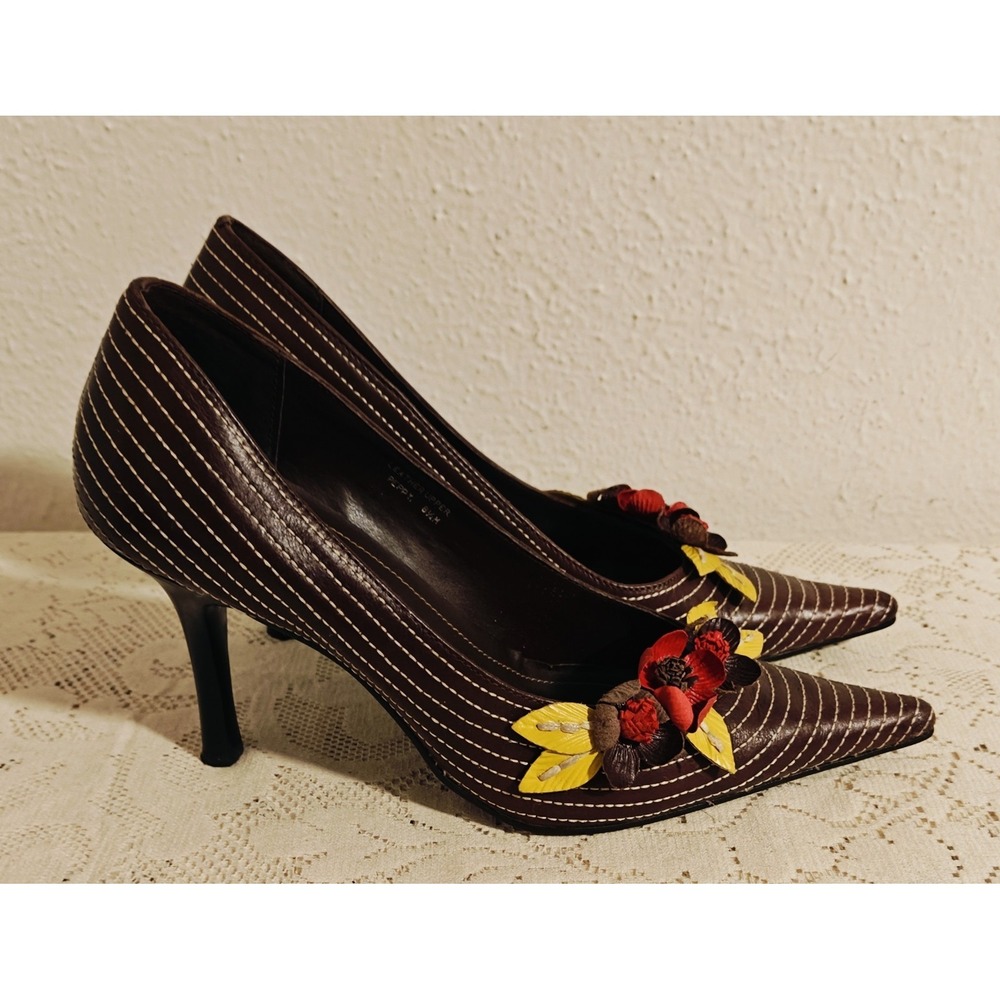 Two Lips Heels Pointy Toe 3D Floral Leather Upper 3.5" Heels Size 8.5 Y2k Vtg - Picture 3 of 15